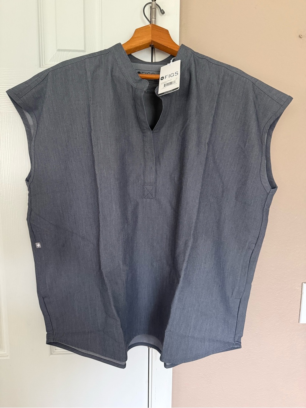 FIGS RAFAELA Short-Sleeve Henley Shirt - Charcoal Gray